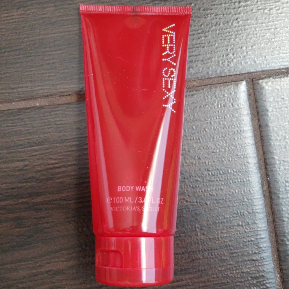 Victoria's Secret Very Sexy body wash
